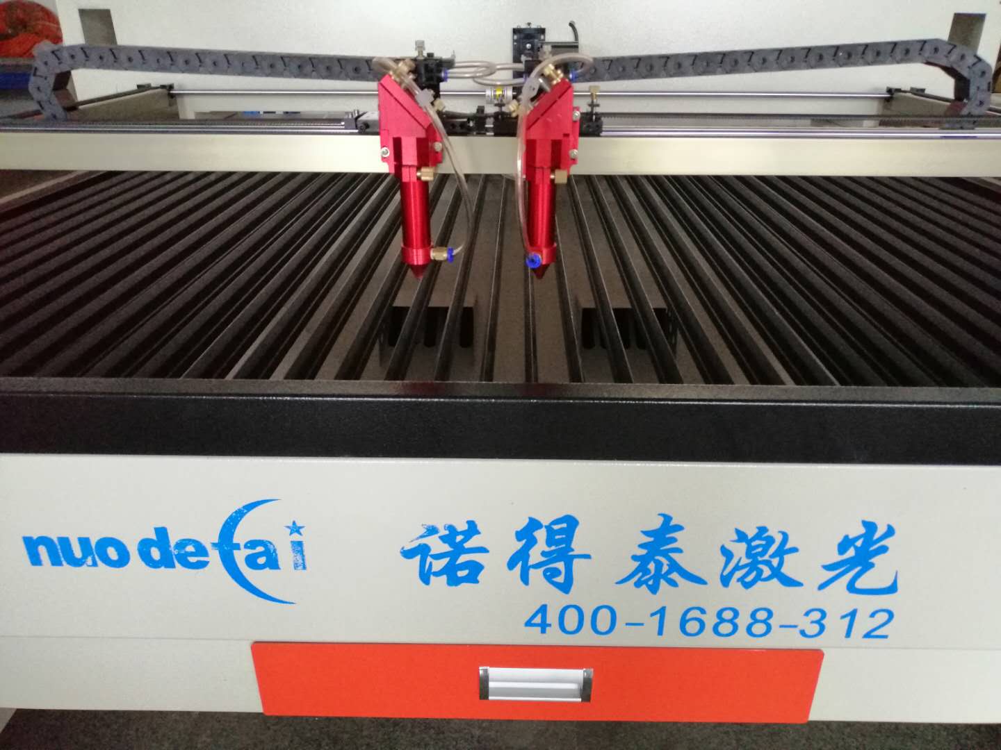 哪几种因素会导致小型激光切割机加载不了数据？