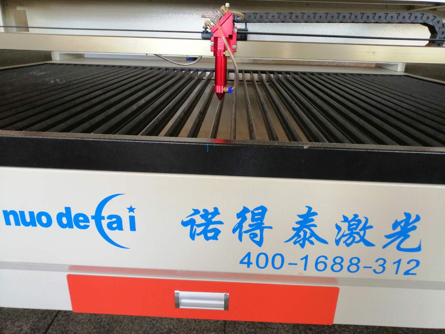 木制品行业你需要一款激光切割机！