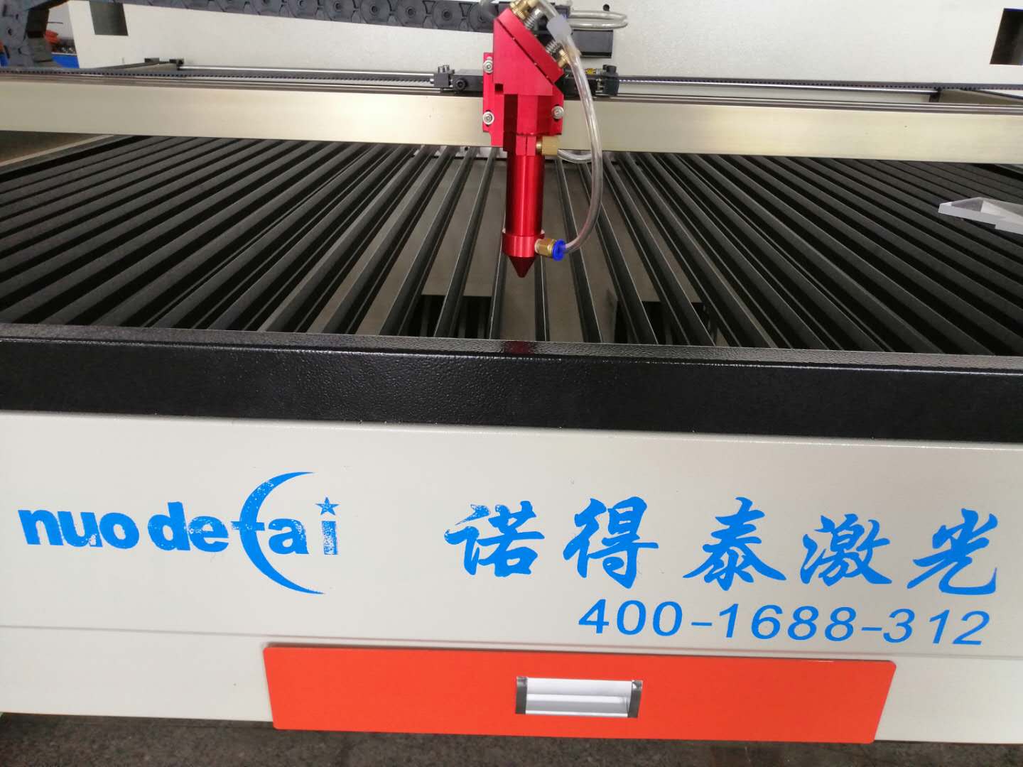 包装印刷橡胶制版激光切割机