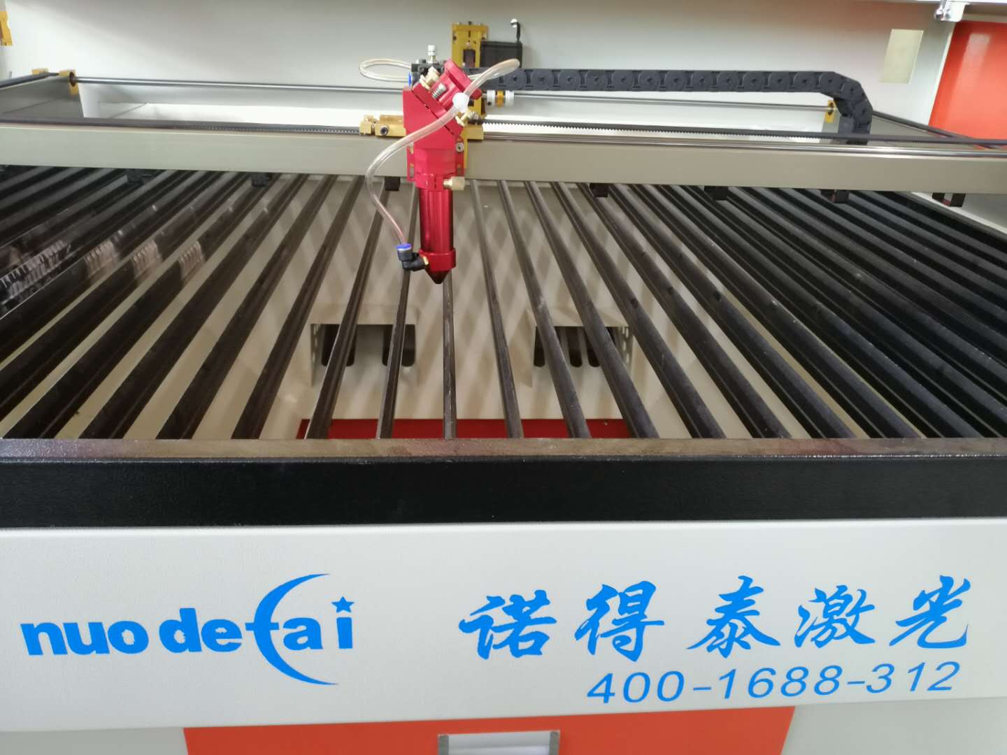 想开一家亚克力激光切割机代加工店需要投资多少钱？