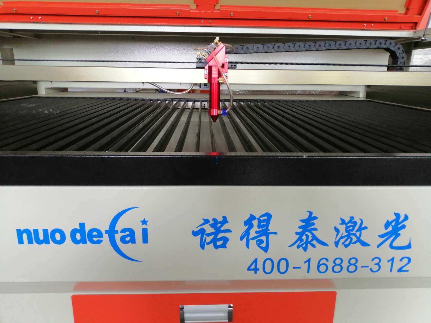 激光管对于亚克力激光切割机质量非常重要