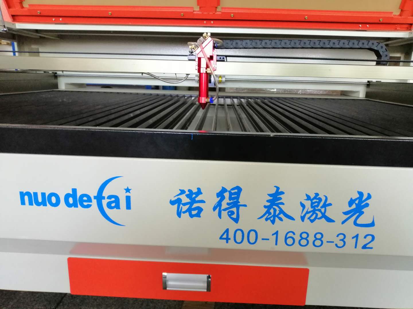 触控工业面板适合于用非金属材料激光切割机加工
