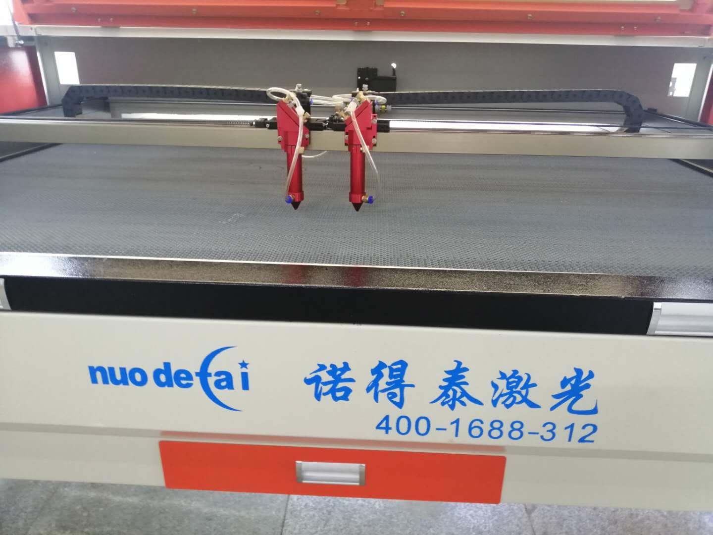 浅析一种技术的应用，滑轮结构适用于布料裁剪激光切割机领域原因
