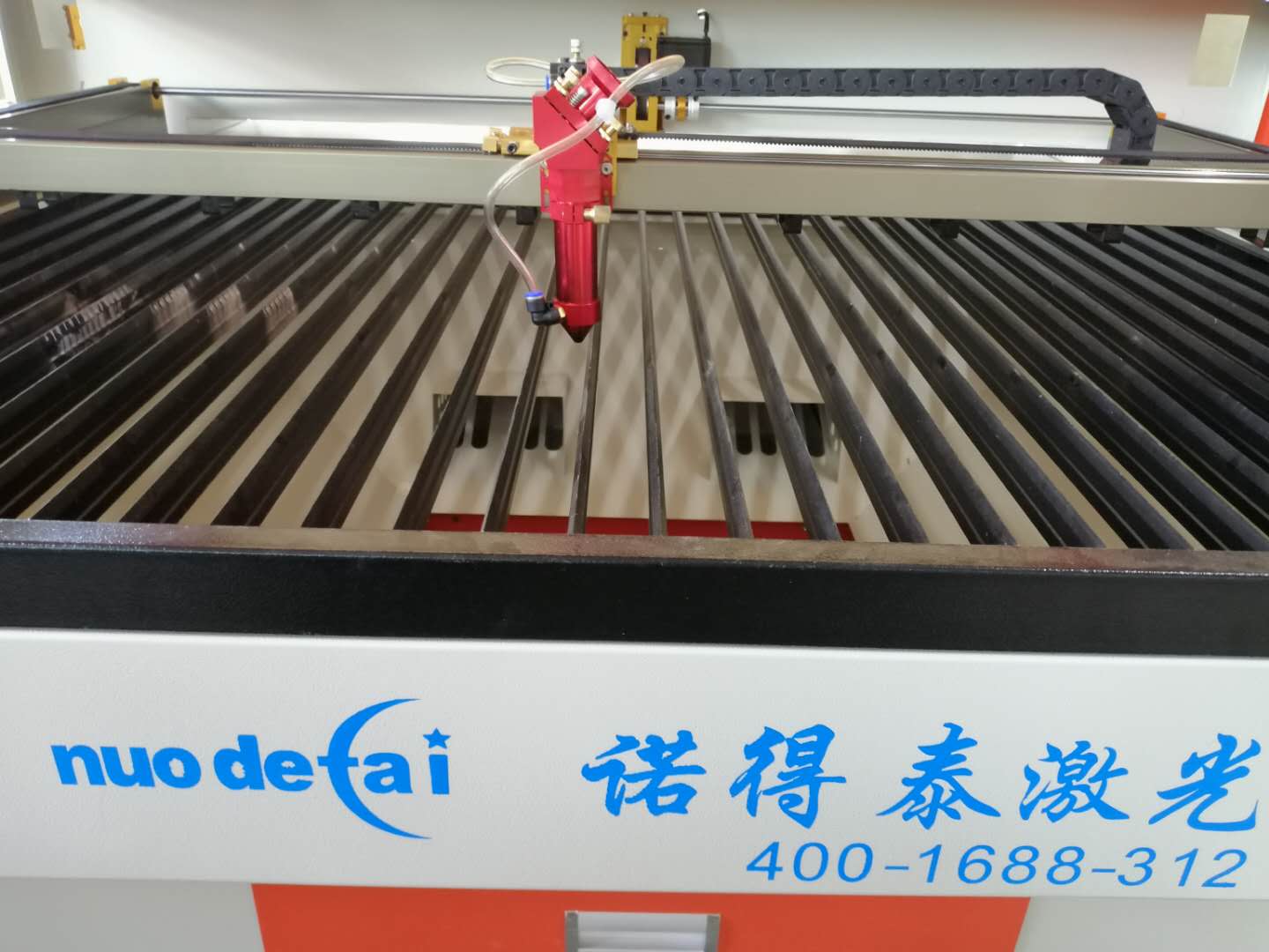 随着行业的竞争，激光切割机厂家优拼的就是售后服务方面