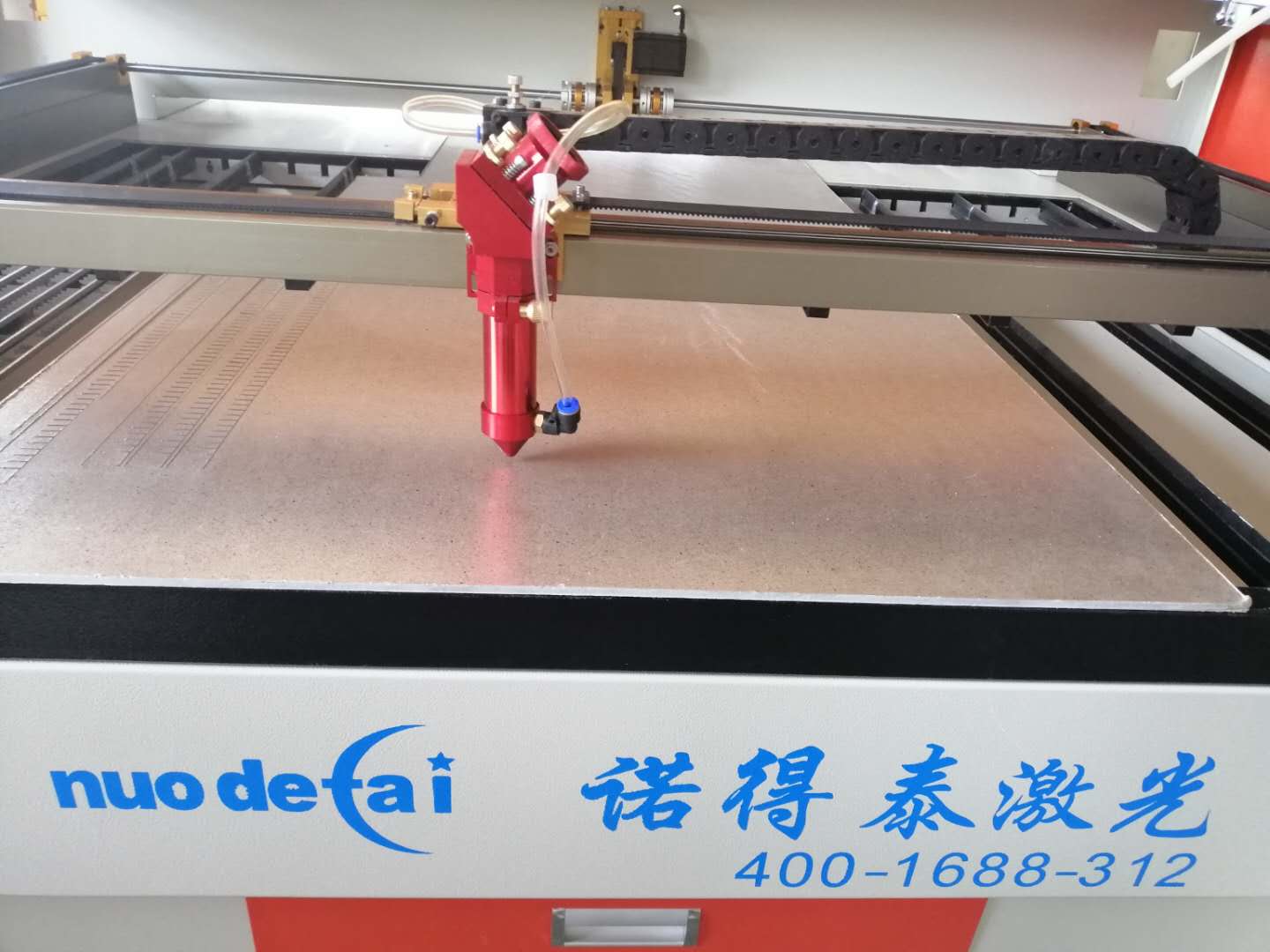 云母板使用激光切割机加工有哪些技术性难题？