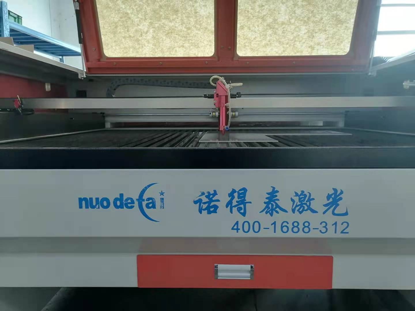 我想买一台二手亚克力激光切割机价格需要多少钱？