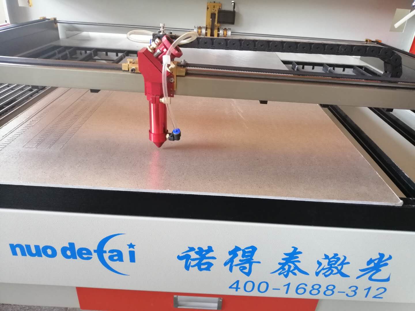 广告标识行业光鲜艳丽的背影之下也有激光切割机汗马功劳